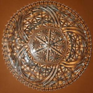 Glass serving plate